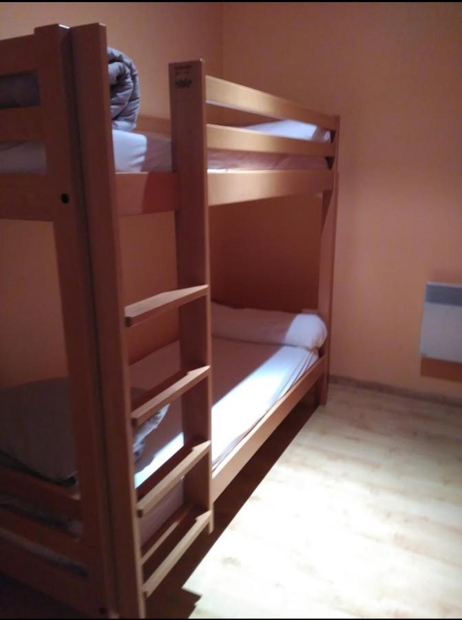 Auberge De La Nougatine Eu La Coucourde Ruang foto